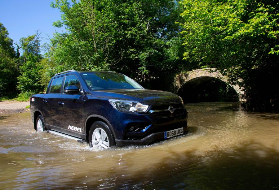  SsangYong Musso Rebel 2018 года  (UK) (фото 8 из 15)